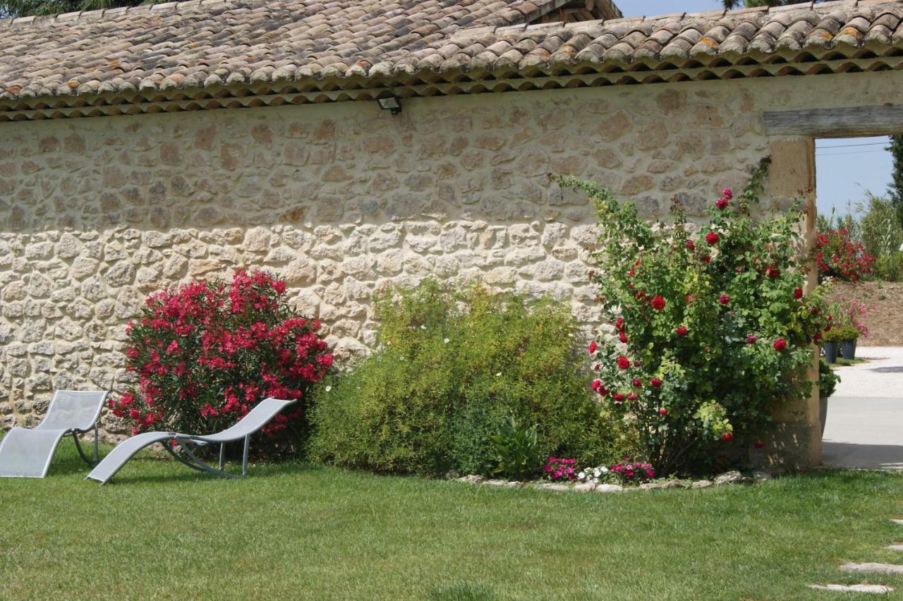Gites Dans Mas En Pierres Robion en Luberon エクステリア 写真